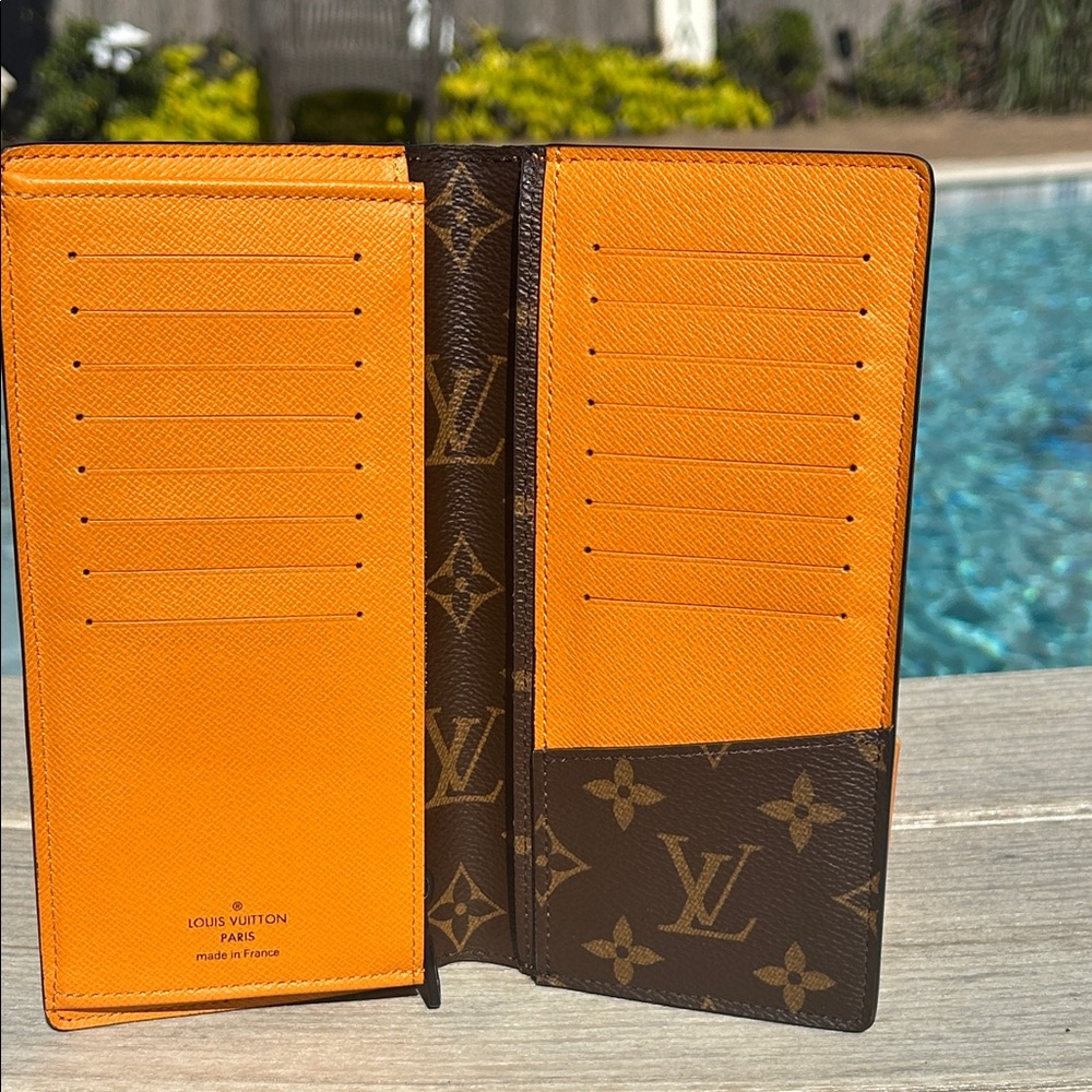 Louis Vuitton Authentic Monogram Brazza Wallet - image 5